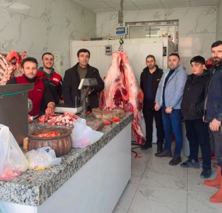 Çayırlı da Ramazan Ayı dolayısıyla et dağıtımı programı yapmaktayız.